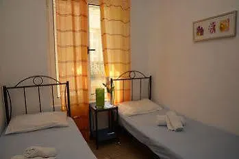 Hermes Hotel *